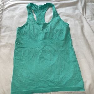 Lululemon swiftly tech tanktop